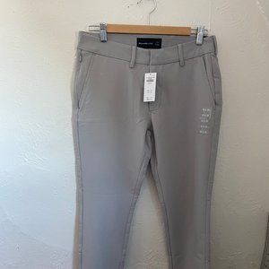 Men's Abercrombie and Fitch - A&F All-Day Athletic Skinny Pant - size 30x30